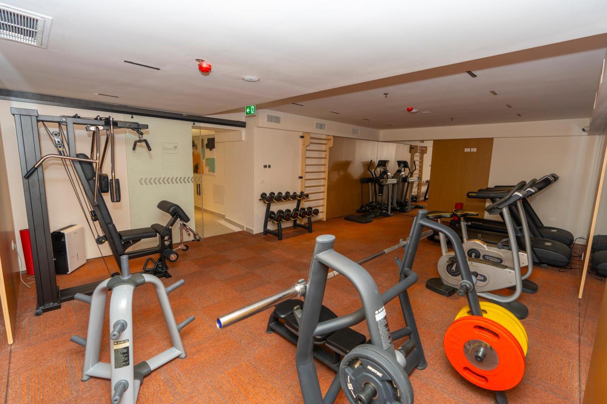 Hotel Golden Palace Shkodra Kültér fotó